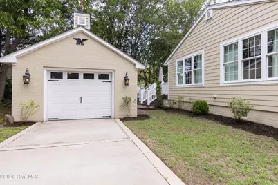 221 E Water Street, Edenton, NC 27932 - Photo 3