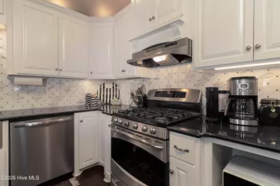 221 E Water Street, Edenton, NC 27932 - Photo 9