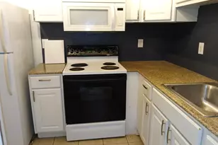 2204 Princess Pl Dr, Wilmington, NC 28405 - Photo 9