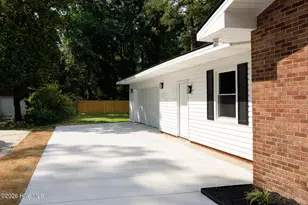 196 Country Club Rd, Whiteville, NC 28472 - Photo 23