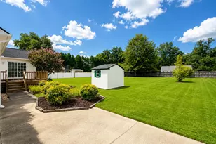 2743 Ruth Evans Dr, Grimesland, NC 27837 - Photo 17