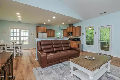 109 Foxberry Place, Jacksonville, NC 28540 - Photo 9