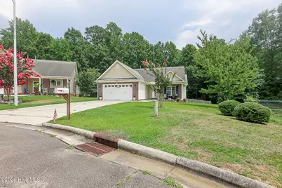 109 Foxberry Place, Jacksonville, NC 28540 - Photo 3