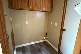330 Fire Tower Rd, Richlands, NC 28574 - Photo 5