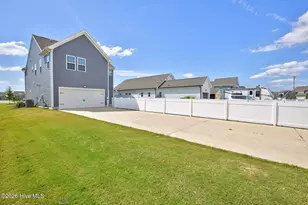 203 Iris Cir, Moyock, NC 27958 - Photo 3