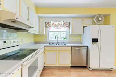 414 Thomas Drive, Jacksonville, NC 28546 - Photo 11