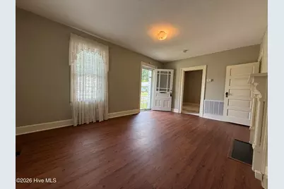 304 E Woodall Street, Smithfield, NC 27577 - Photo 9