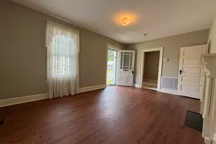 304 E Woodall St, Smithfield, NC 27577 - Photo 9