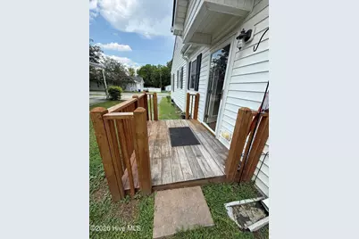 304 E Woodall Street, Smithfield, NC 27577 - Photo 7