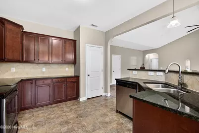 520 New Hanover Trail, Jacksonville, NC 28546 - Photo 17