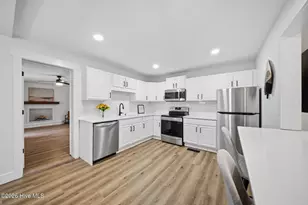 212 Wood Dale Dr, Wilmington, NC 28403 - Photo 9