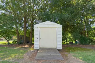 2212 E 7th St, Lumberton, NC 28358 - Photo 27