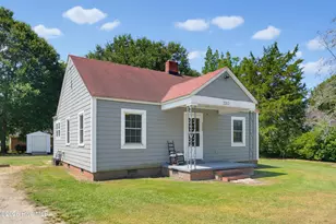 2212 E 7th St, Lumberton, NC 28358 - Photo 3