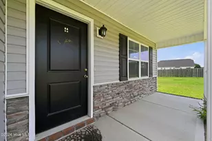 308 Sunrose Dr, Maysville, NC 28555 - Photo 5