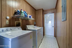 606 W Colonial Ave, Elizabeth City, NC 27909 - Photo 13