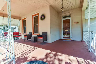 606 W Colonial Avenue, Elizabeth City, NC 27909 - Photo 3