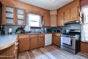 606 W Colonial Ave, Elizabeth City, NC 27909 - Photo 11