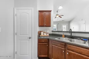 216 Lockwood Ct, Hubert, NC 28539 - Photo 11