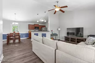 216 Lockwood Ct, Hubert, NC 28539 - Photo 5