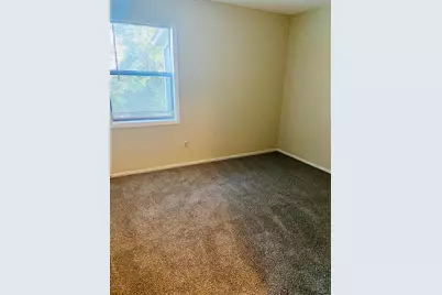 129 Village Circle, Jacksonville, NC 28546 - Photo 7