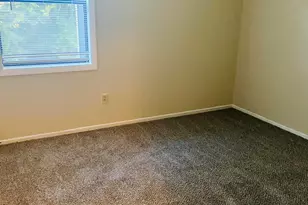 129 Village Cir, Jacksonville, NC 28546 - Photo 7