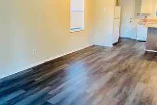 129 Village Cir, Jacksonville, NC 28546 - Photo 3