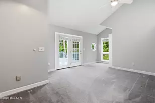 209 E Palmer Dr, New Bern, NC 28560 - Photo 13