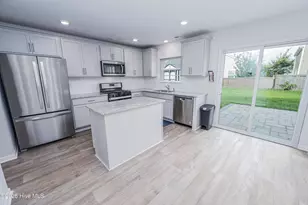 607 Ava St, New Bern, NC 28560 - Photo 7