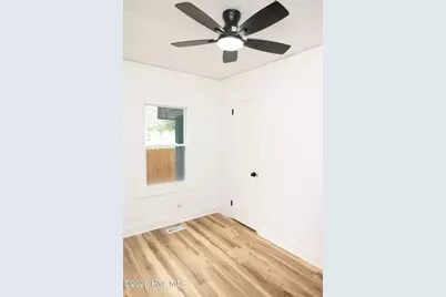 303 Stratford Road, Jacksonville, NC 28540 - Photo 13