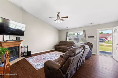 703 Covington Court, Hubert, NC 28539 - Photo 5