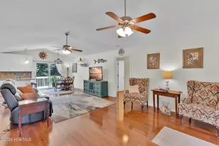 112 SW 13th St, Oak Island, NC 28465 - Photo 23