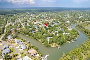 112 SW 13th St, Oak Island, NC 28465 - Photo 5