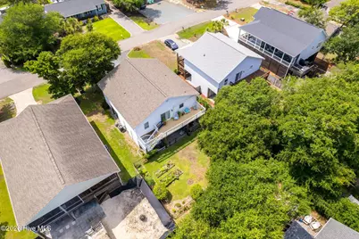 112 SW 13th Street, Oak Island, NC 28465 - Photo 9