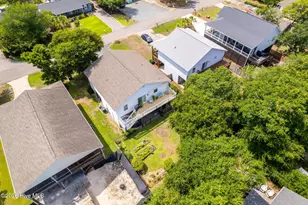 112 SW 13th St, Oak Island, NC 28465 - Photo 9