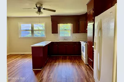 1702 Clark Avenue, New Bern, NC 28560 - Photo 5
