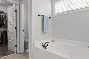 203 Holmes Point Ct, Jacksonville, NC 28546 - Photo 37