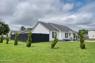 137 Sutton Dr, Elizabeth City, NC 27909 - Photo 5