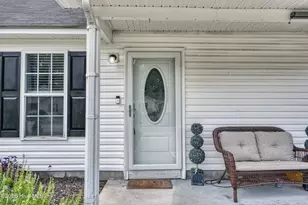 137 Sutton Dr, Elizabeth City, NC 27909 - Photo 3