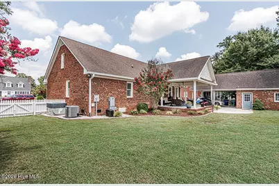 609 Golfers Lane, Nashville, NC 27856 - Photo 9