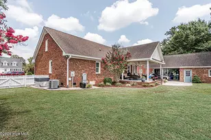 609 Golfers Ln, Nashville, NC 27856 - Photo 9