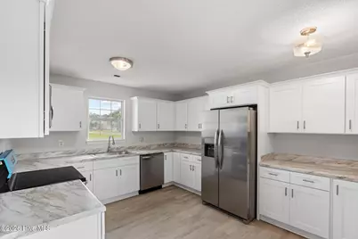 301 Paddock Place, Jacksonville, NC 28546 - Photo 7