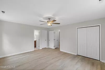 301 Paddock Place, Jacksonville, NC 28546 - Photo 11