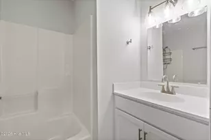 301 Paddock Pl, Jacksonville, NC 28546 - Photo 17