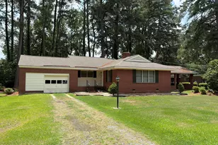 211 Nelson St, Bethel, NC 27812 - Photo 1