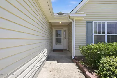 106 Lakeside Green Drive, New Bern, NC 28560 - Photo 3