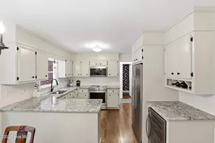 121 S Reed Dr, Washington, NC 27889 - Photo 7