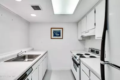 322 Causeway Drive #Ste 1106 & 1107, Wrightsville Beach, NC 28480 - Photo 39