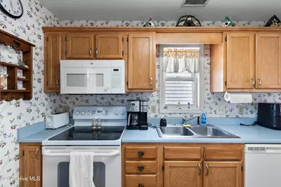 111 Deal Drive, Holden Beach, NC 28462 - Photo 15