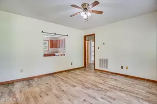 669 Francktown Rd, Richlands, NC 28574 - Photo 7