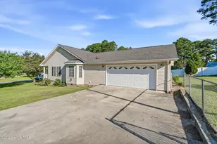 230 Colonial Dr, Rockingham, NC 28379 - Photo 3